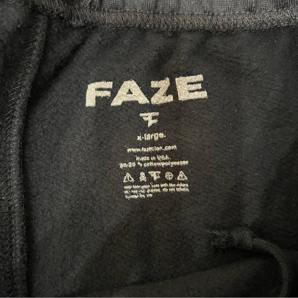 Faze Black Logo Sweats - Picture 4 of 13